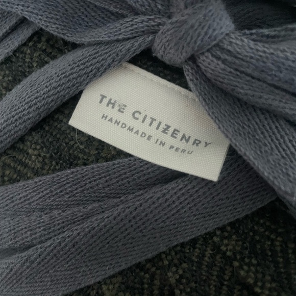 🆕The Citizenry La Calle Alpaca Bed
Blanket Olive NWOT - Picture 7 of 8